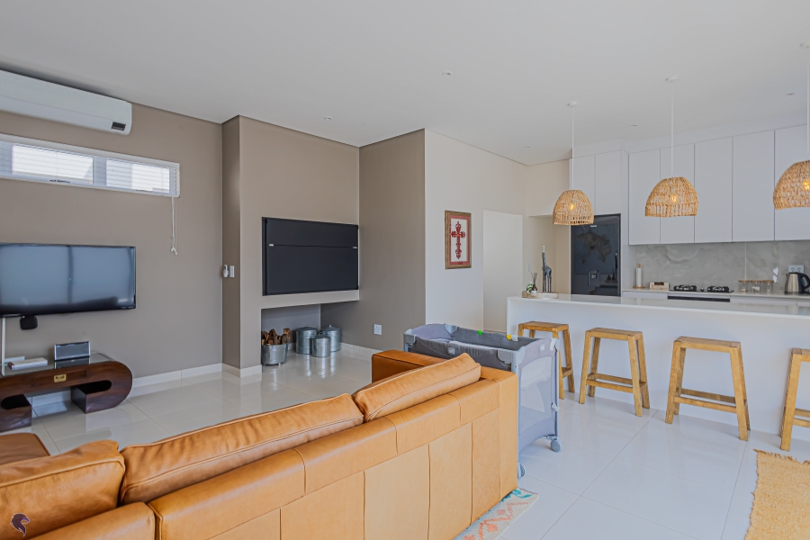 6 Bedroom Property for Sale in Country Club Western Cape